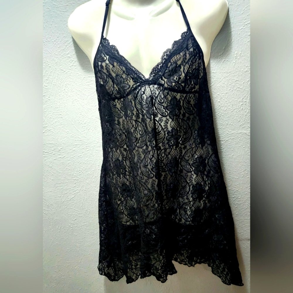 NWOT! Black lace w Slight Strech See-Thru Nightgown w Soft cups- fits xs/s/m